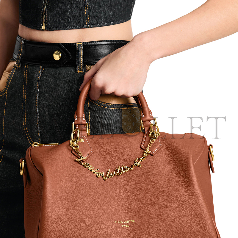 L0vis Vvtt0n LV SCRIPT CHAIN BAG CHARM M03473